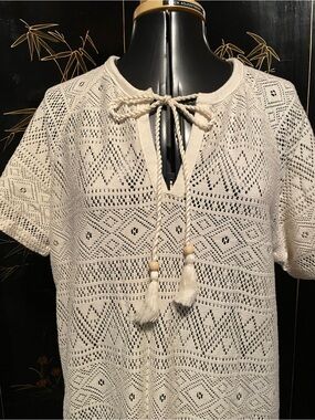 NWT Cream Crochet Tie-Front Short Tunic Coverup